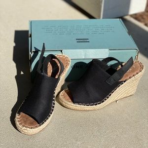 Toms Monica Slingback Wedge Size 5